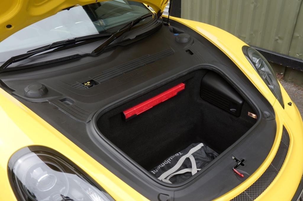 PORSCHE CAYMAN