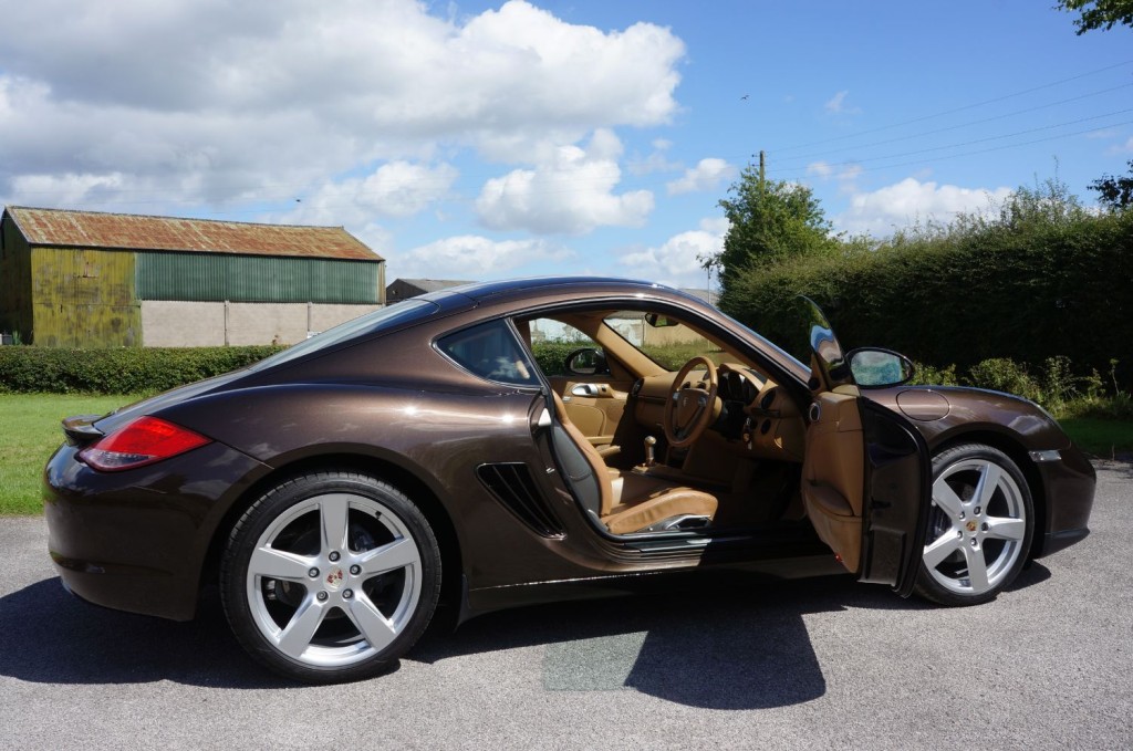 PORSCHE CAYMAN