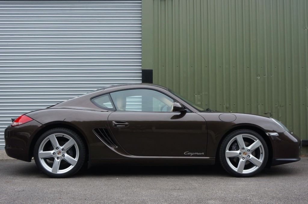 PORSCHE CAYMAN