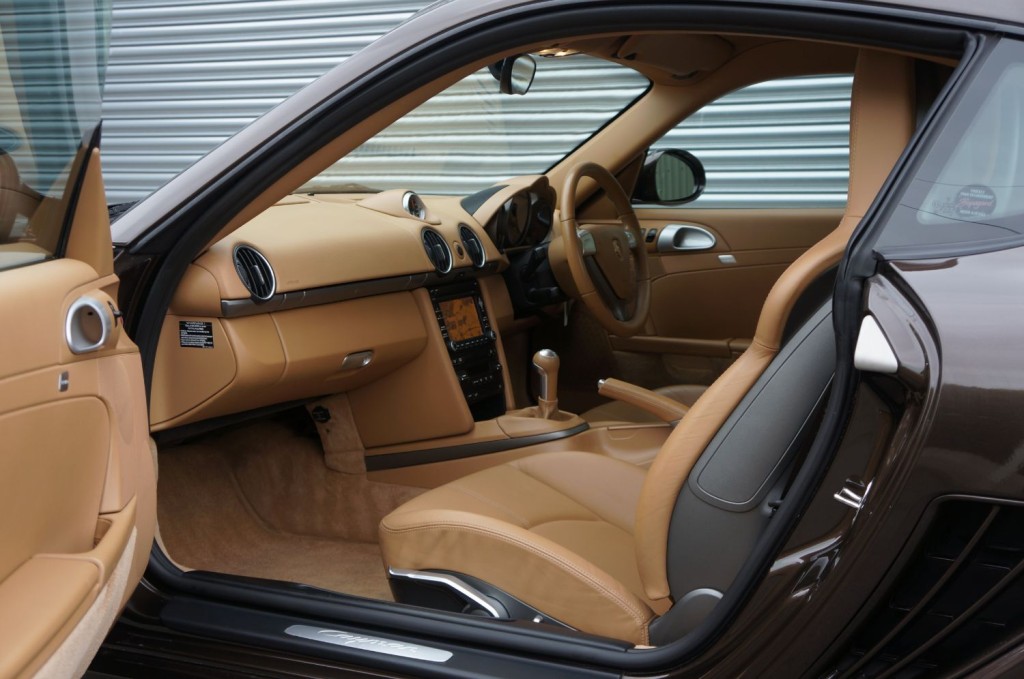 PORSCHE CAYMAN