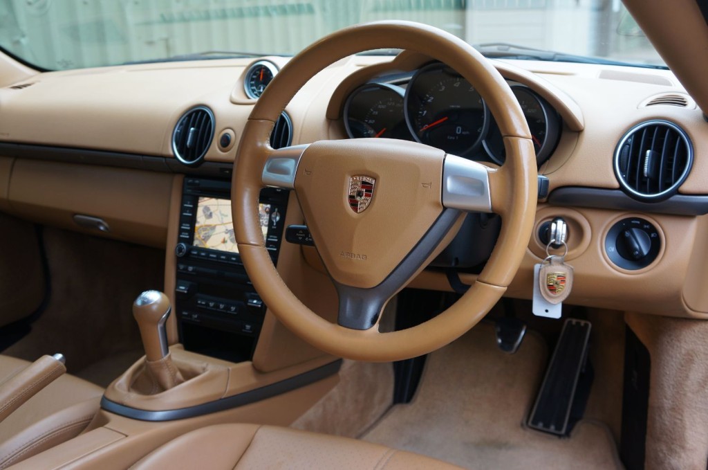 PORSCHE CAYMAN