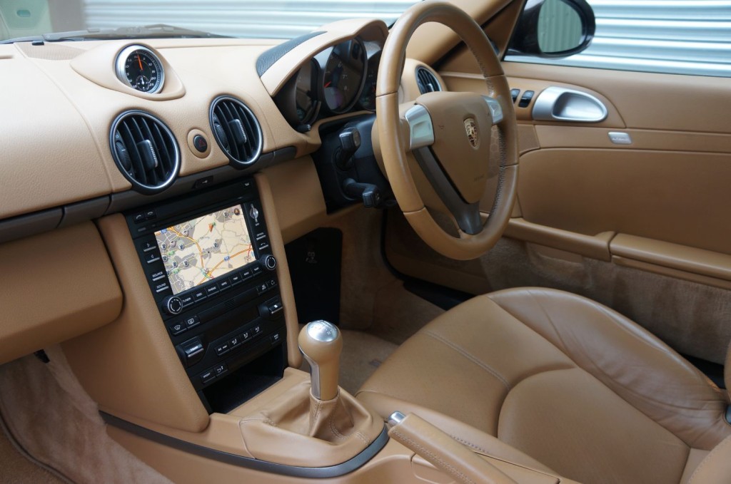 PORSCHE CAYMAN
