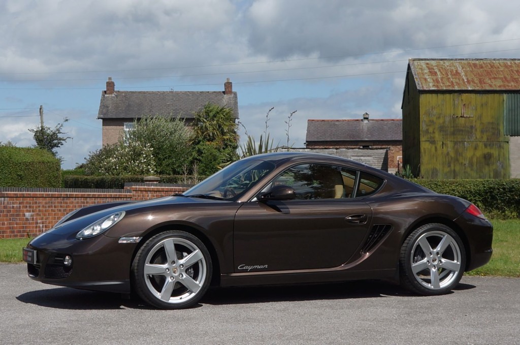 PORSCHE CAYMAN