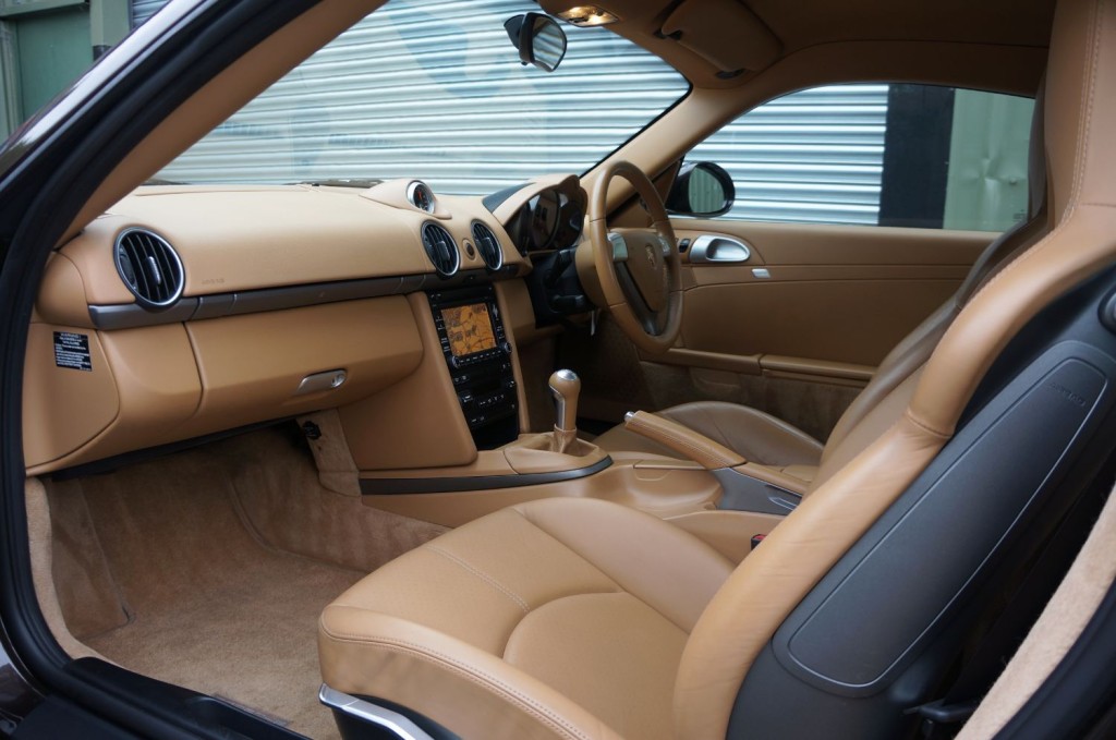 PORSCHE CAYMAN