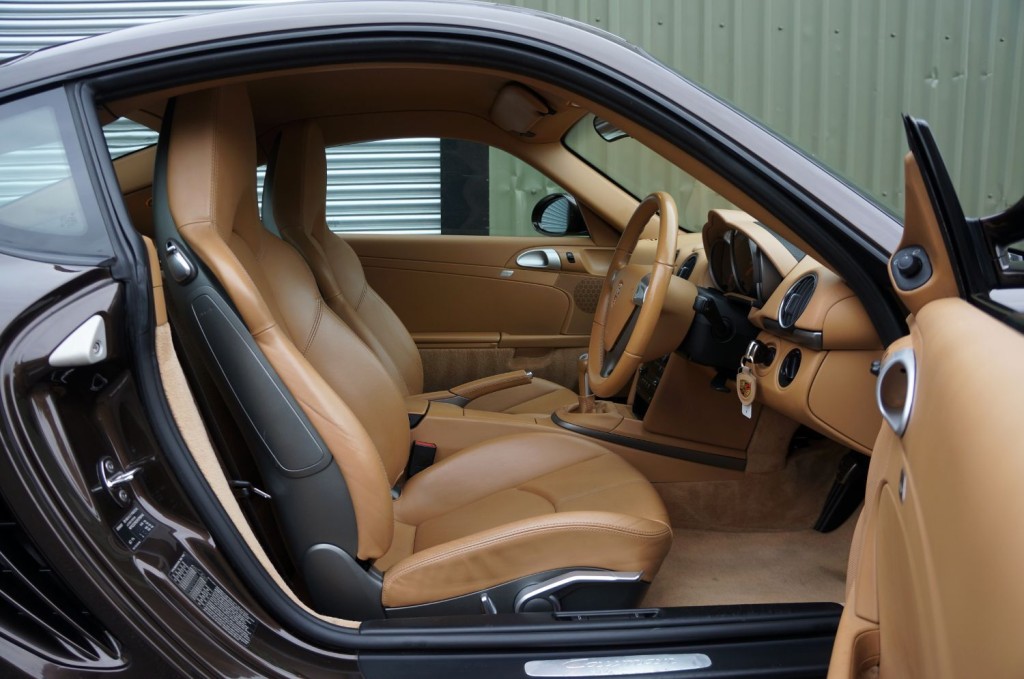 PORSCHE CAYMAN