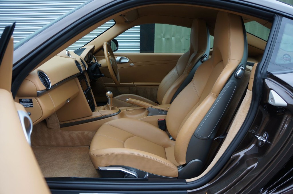 PORSCHE CAYMAN