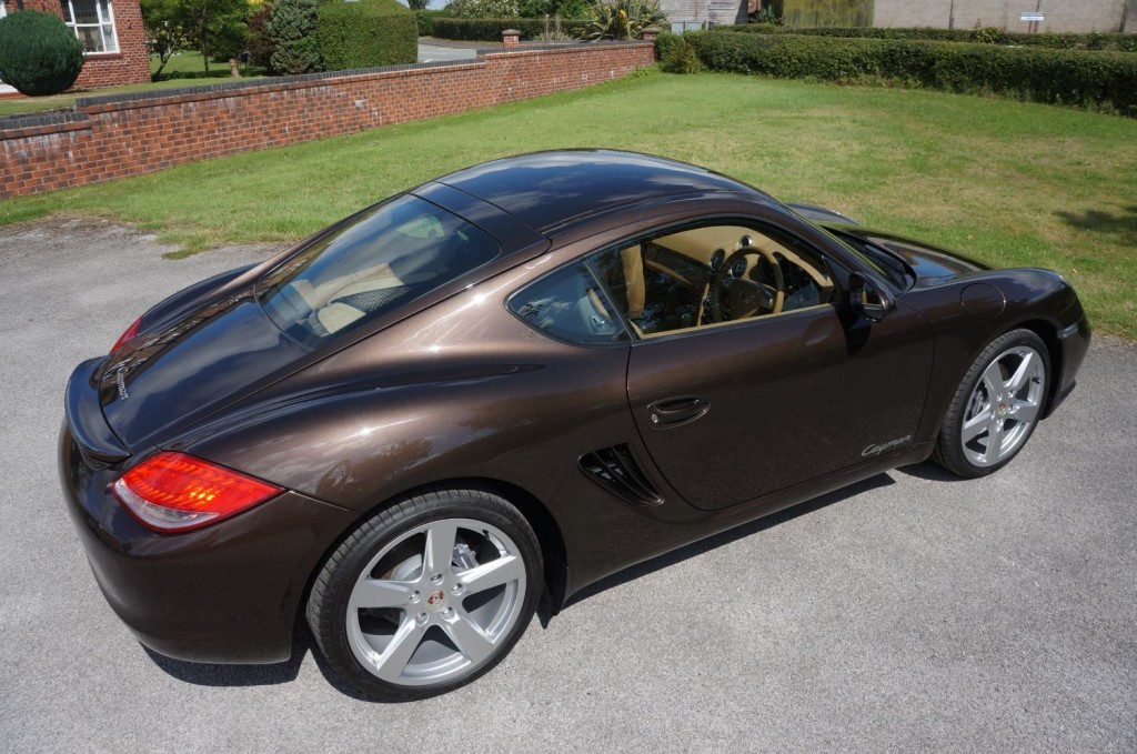 PORSCHE CAYMAN