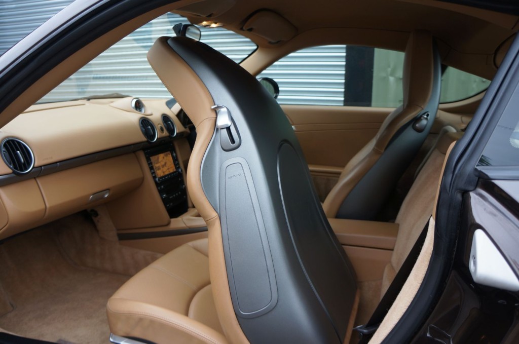 PORSCHE CAYMAN