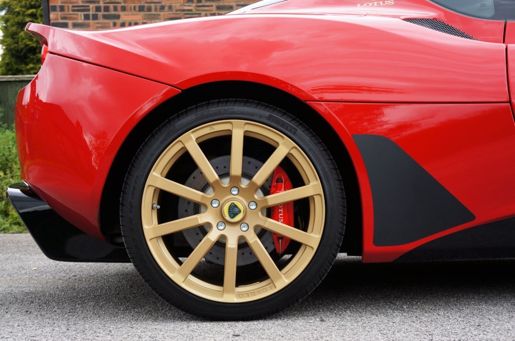 LOTUS EVORA