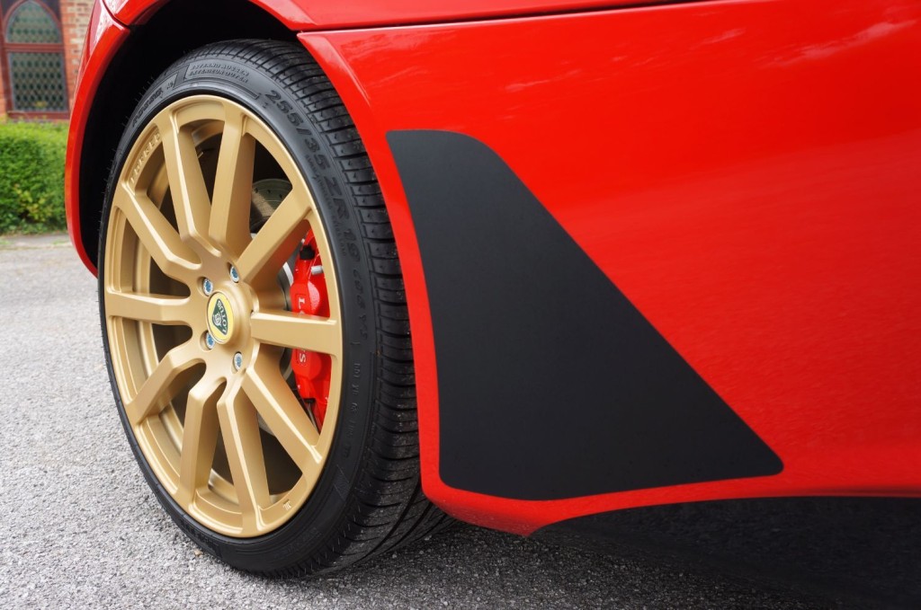 LOTUS EVORA