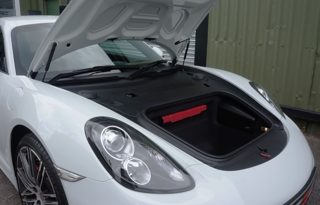 PORSCHE CAYMAN