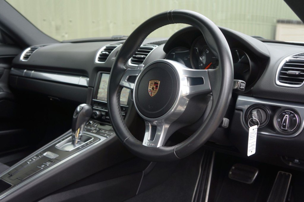 PORSCHE CAYMAN