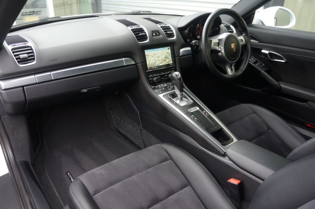 PORSCHE CAYMAN
