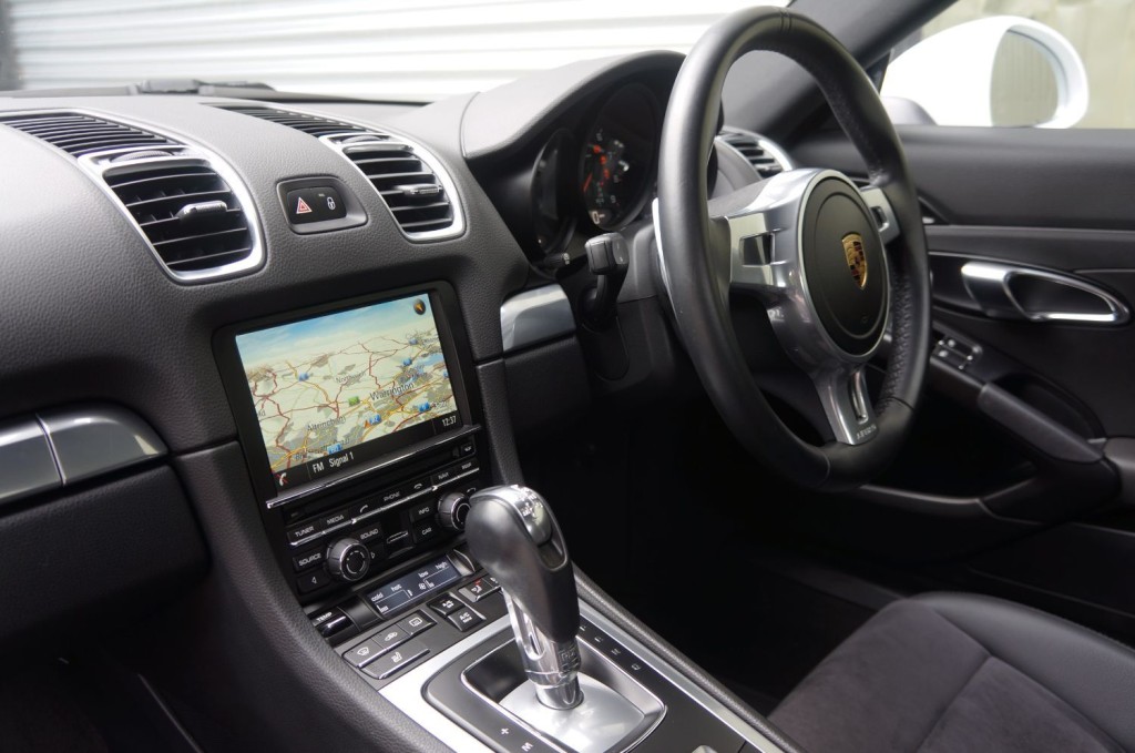 PORSCHE CAYMAN