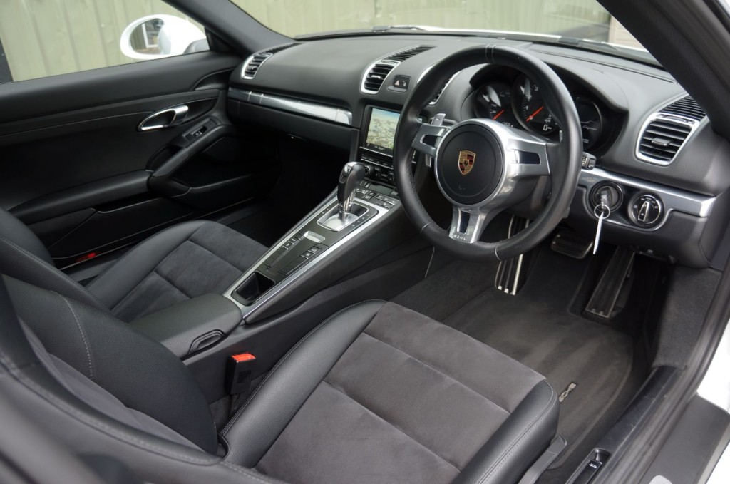 PORSCHE CAYMAN