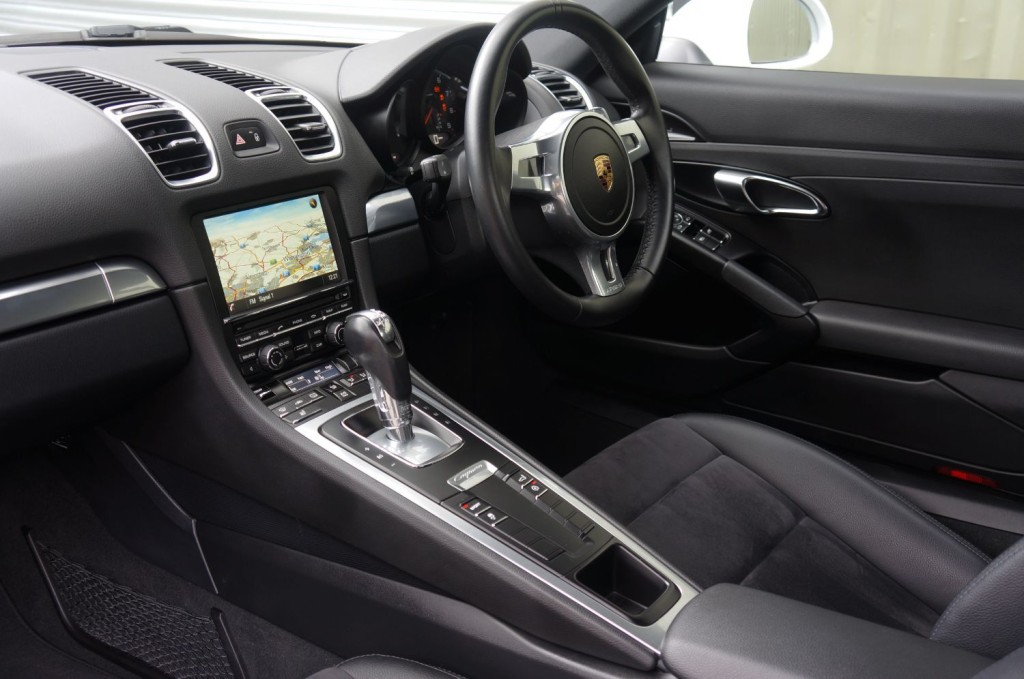 PORSCHE CAYMAN