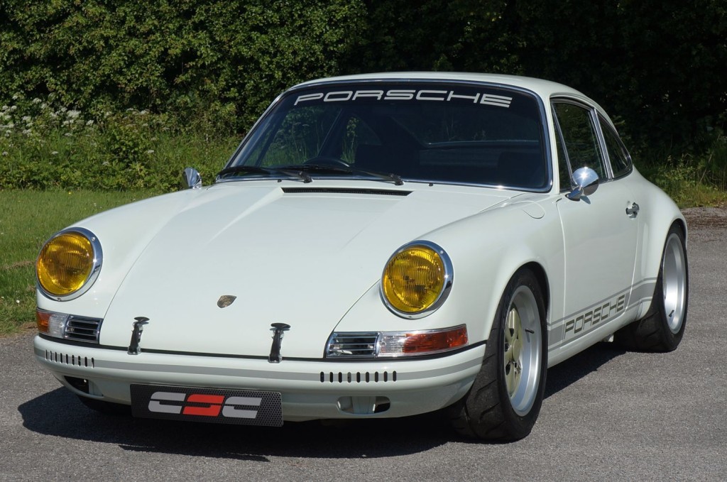 PORSCHE 911