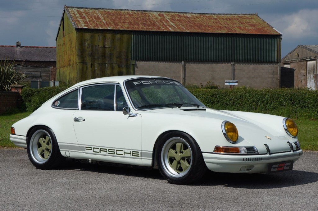 PORSCHE 911