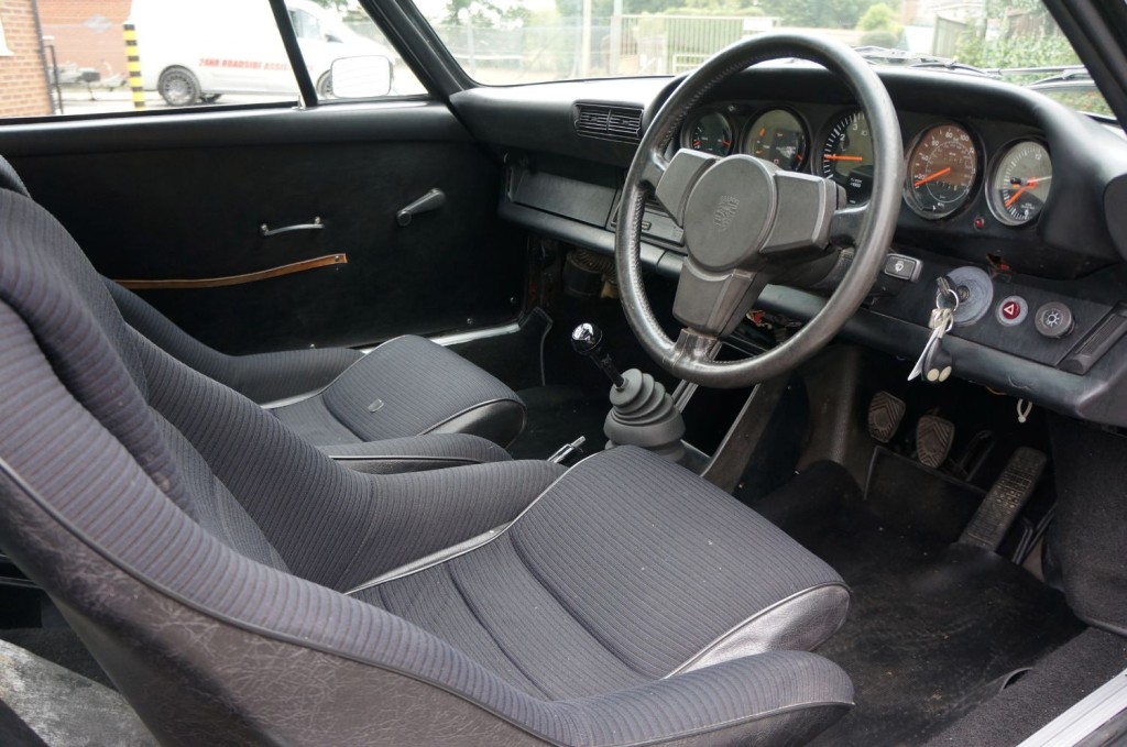 PORSCHE 911 CLASSIC