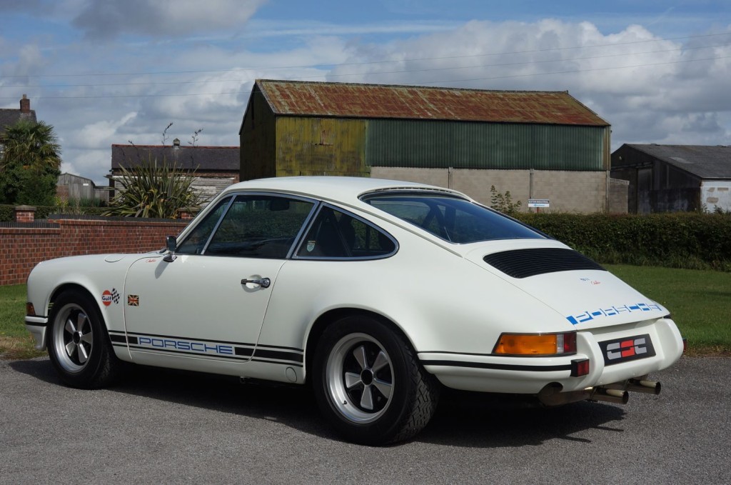 PORSCHE 911 CLASSIC