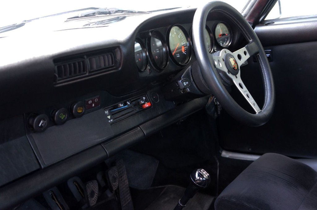 PORSCHE 911 CLASSIC