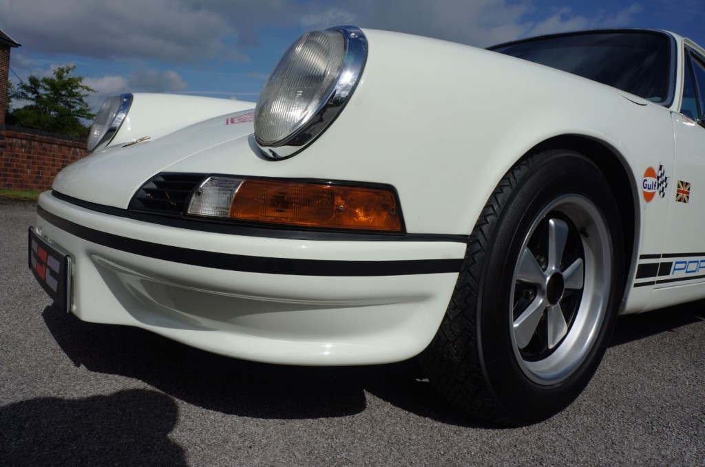 PORSCHE 911 CLASSIC