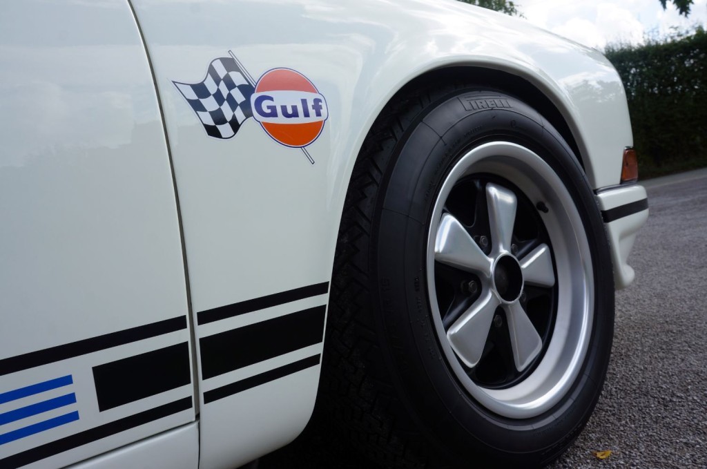 PORSCHE 911 CLASSIC