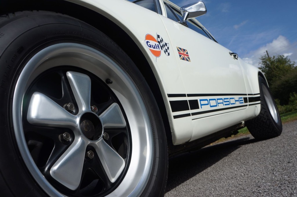 PORSCHE 911 CLASSIC