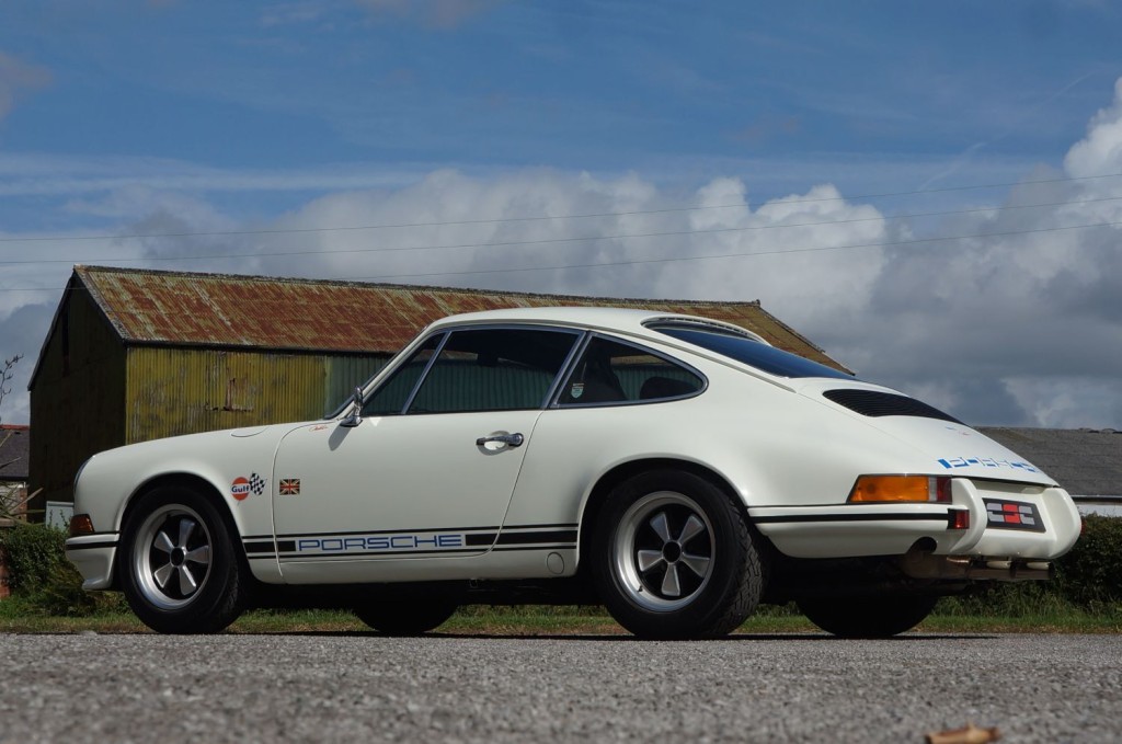 PORSCHE 911 CLASSIC