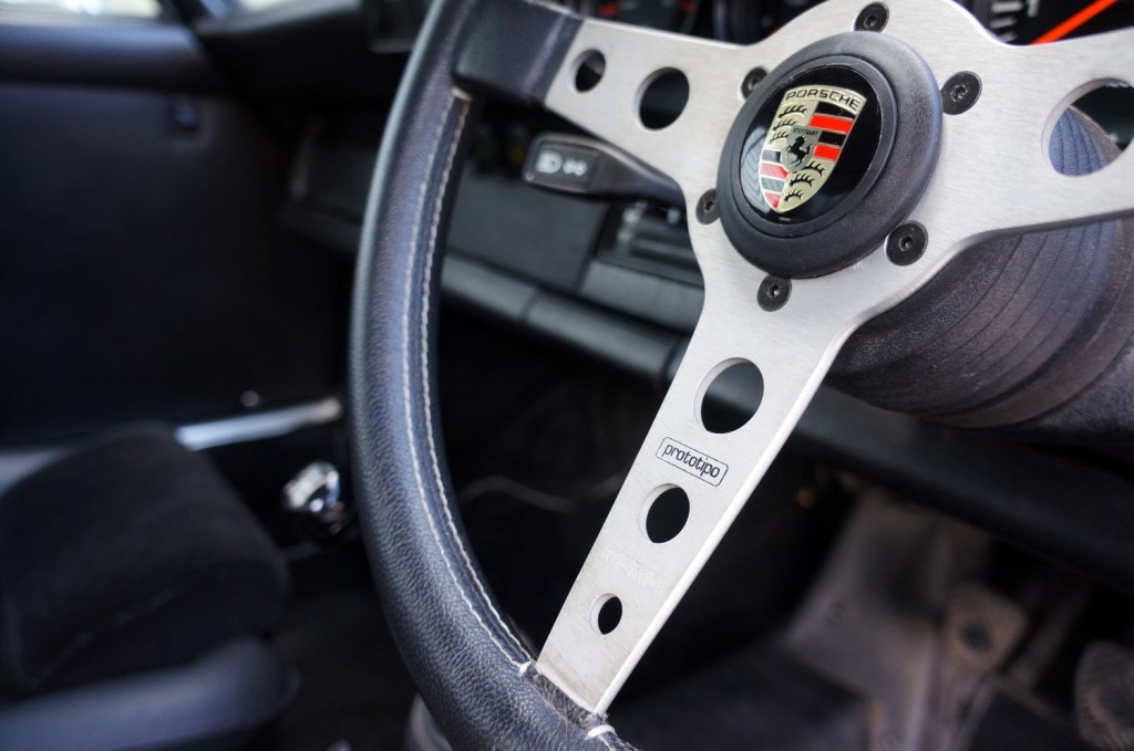 PORSCHE 911 CLASSIC