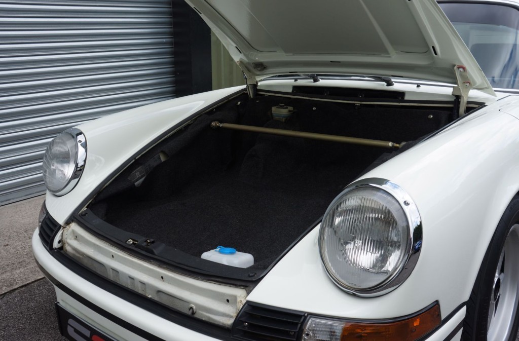 PORSCHE 911 CLASSIC