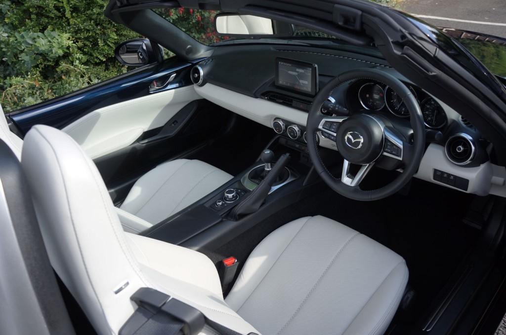 MAZDA MX-5