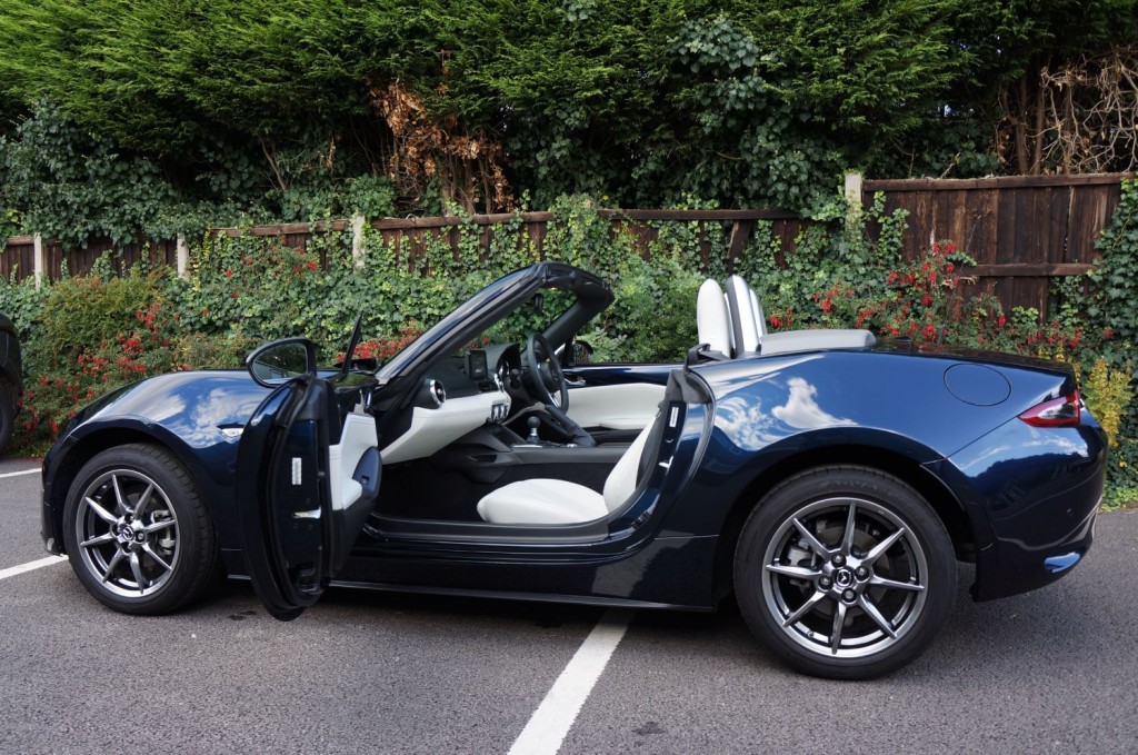 MAZDA MX-5