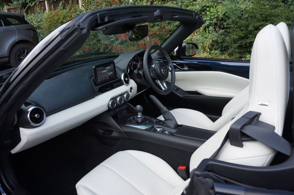 MAZDA MX-5