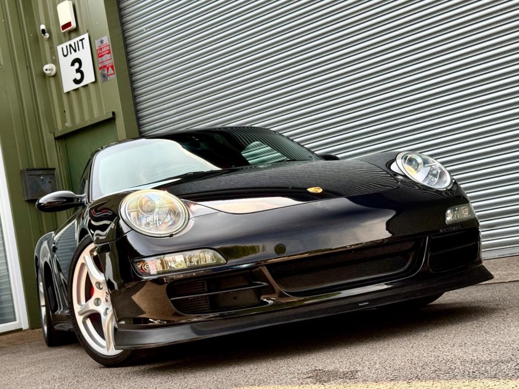 PORSCHE 911