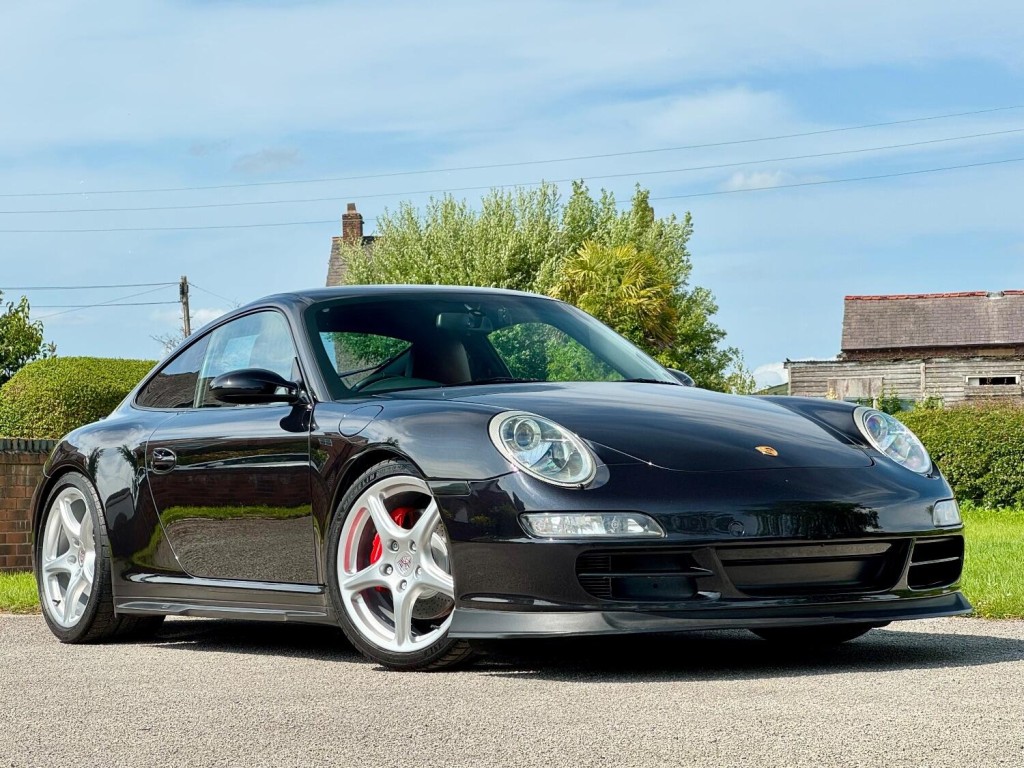 PORSCHE 911
