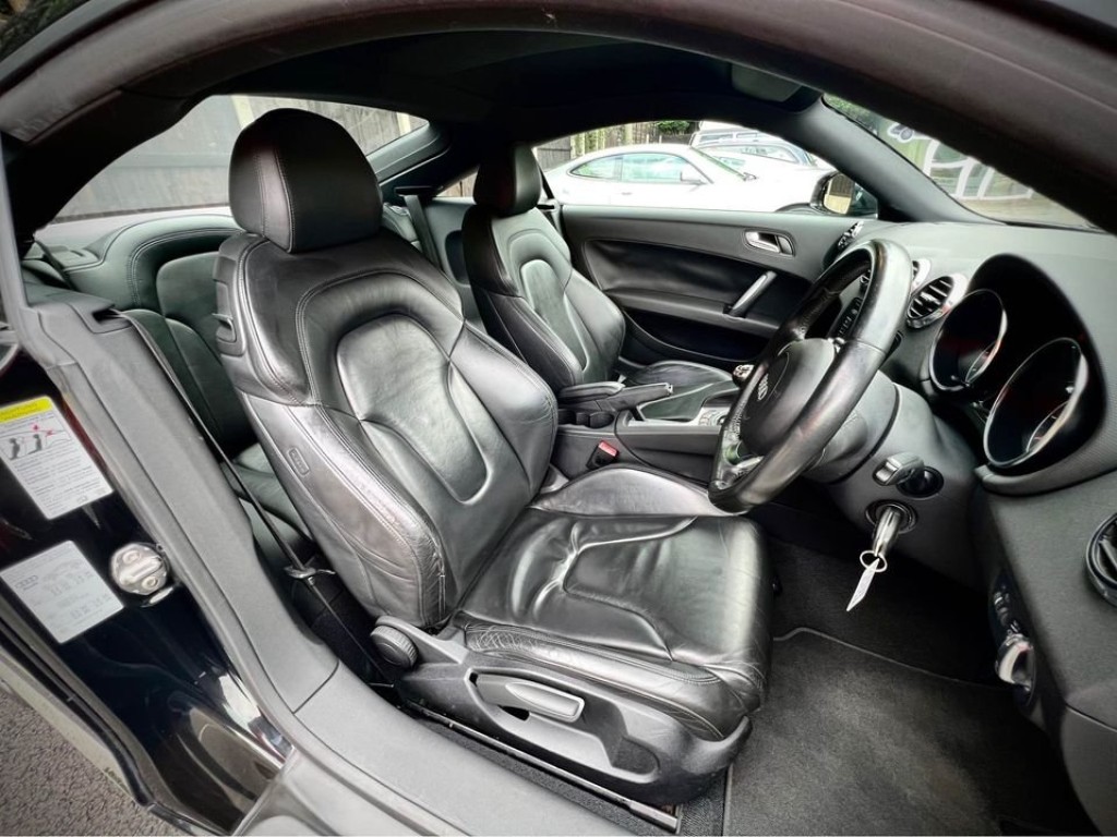 AUDI TT