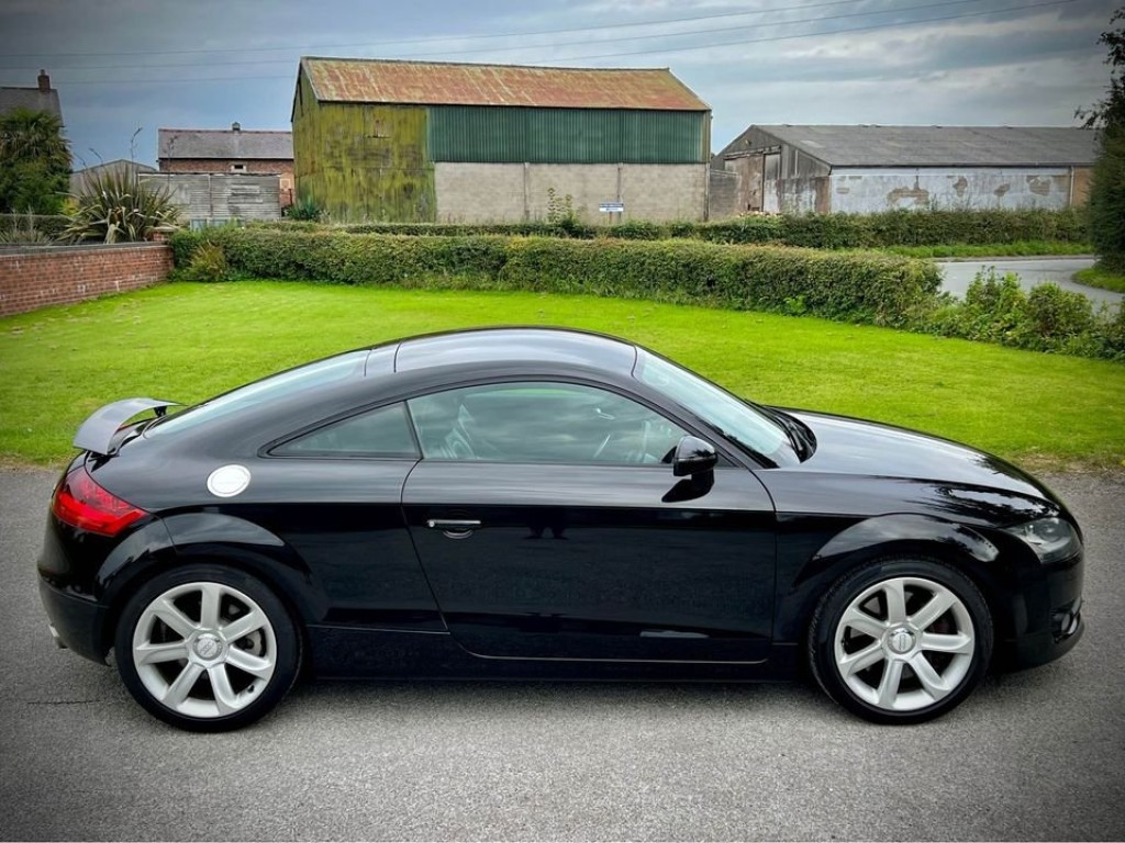 AUDI TT