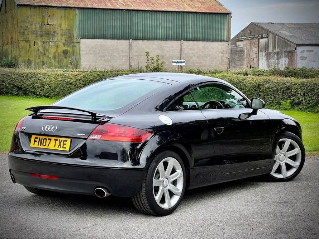 AUDI TT