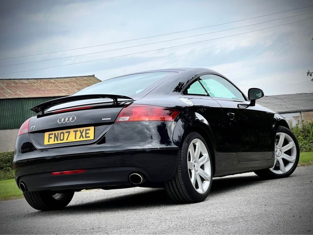 AUDI TT