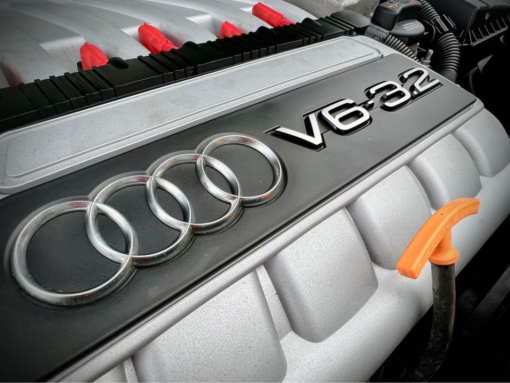 AUDI TT