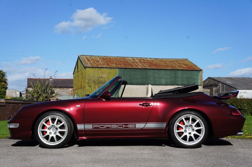 PORSCHE 911