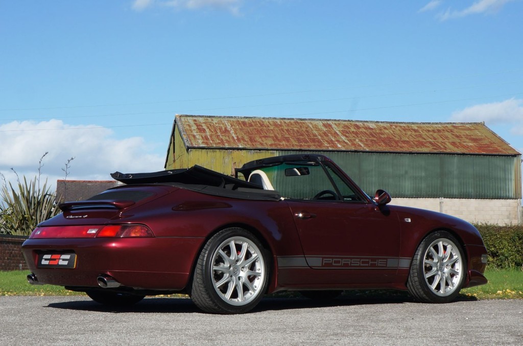 PORSCHE 911
