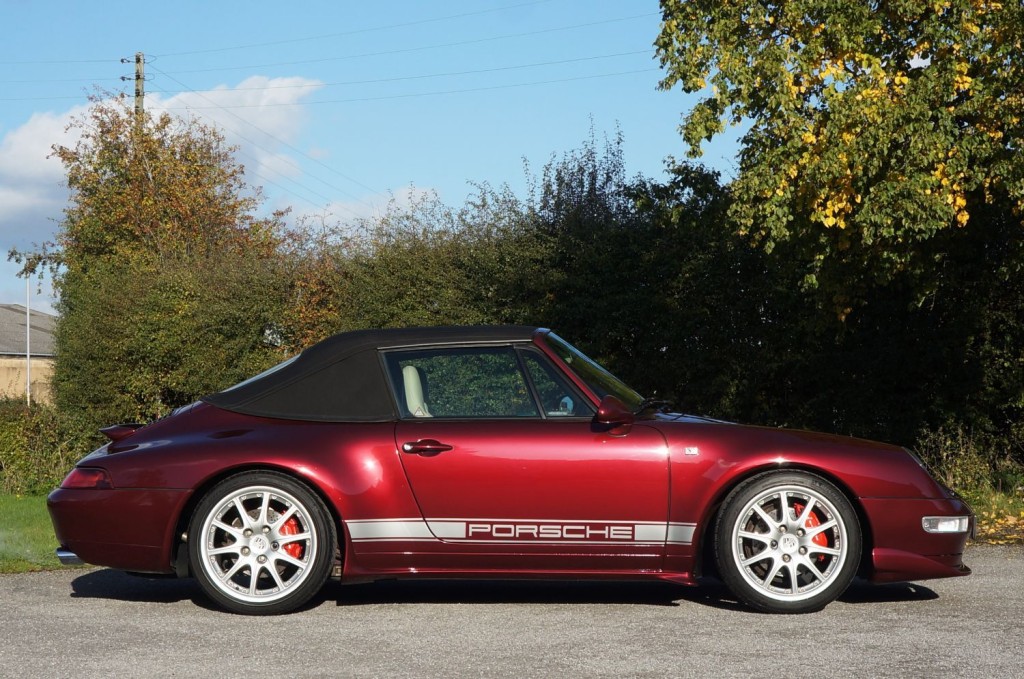 PORSCHE 911