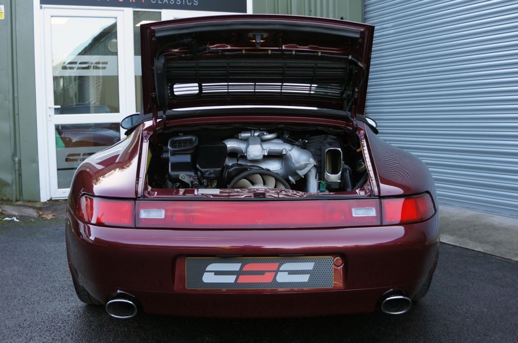 PORSCHE 911