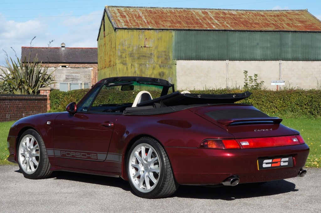 PORSCHE 911