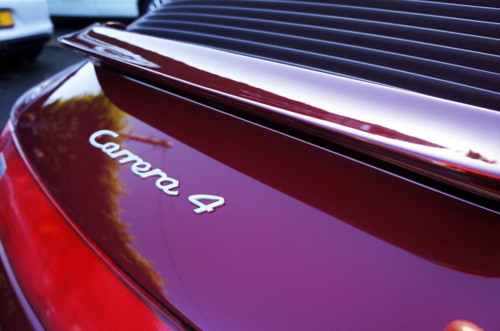 PORSCHE 911