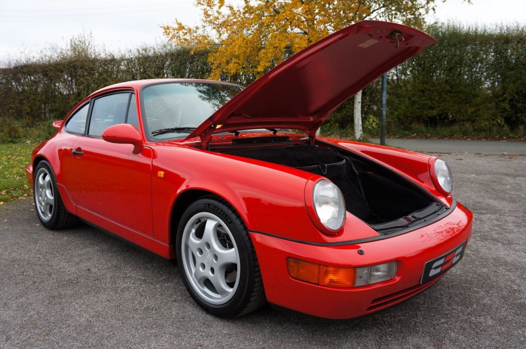 PORSCHE 911