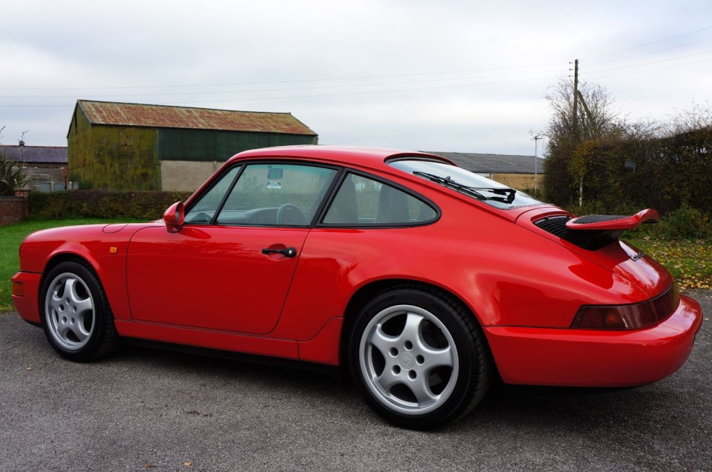 PORSCHE 911