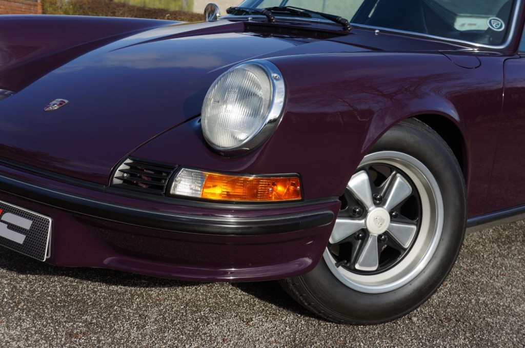 PORSCHE 911 CLASSIC